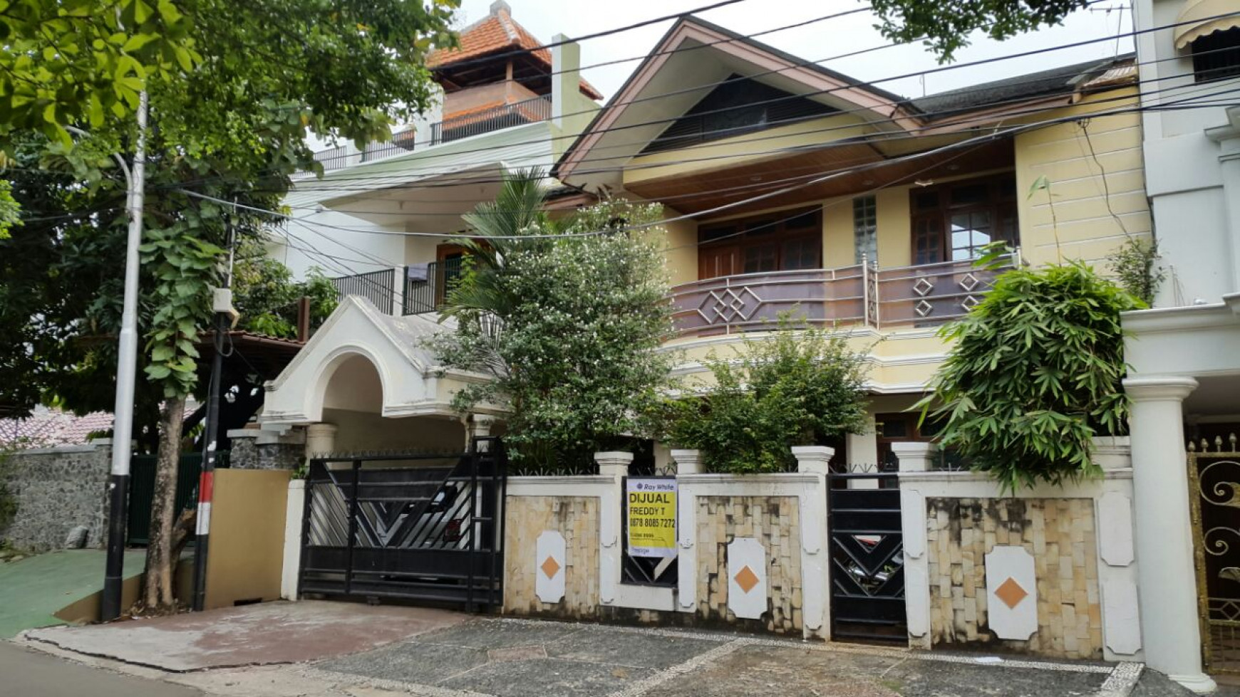 Rumah Asri Lokasi Cantik Cempaka Putih