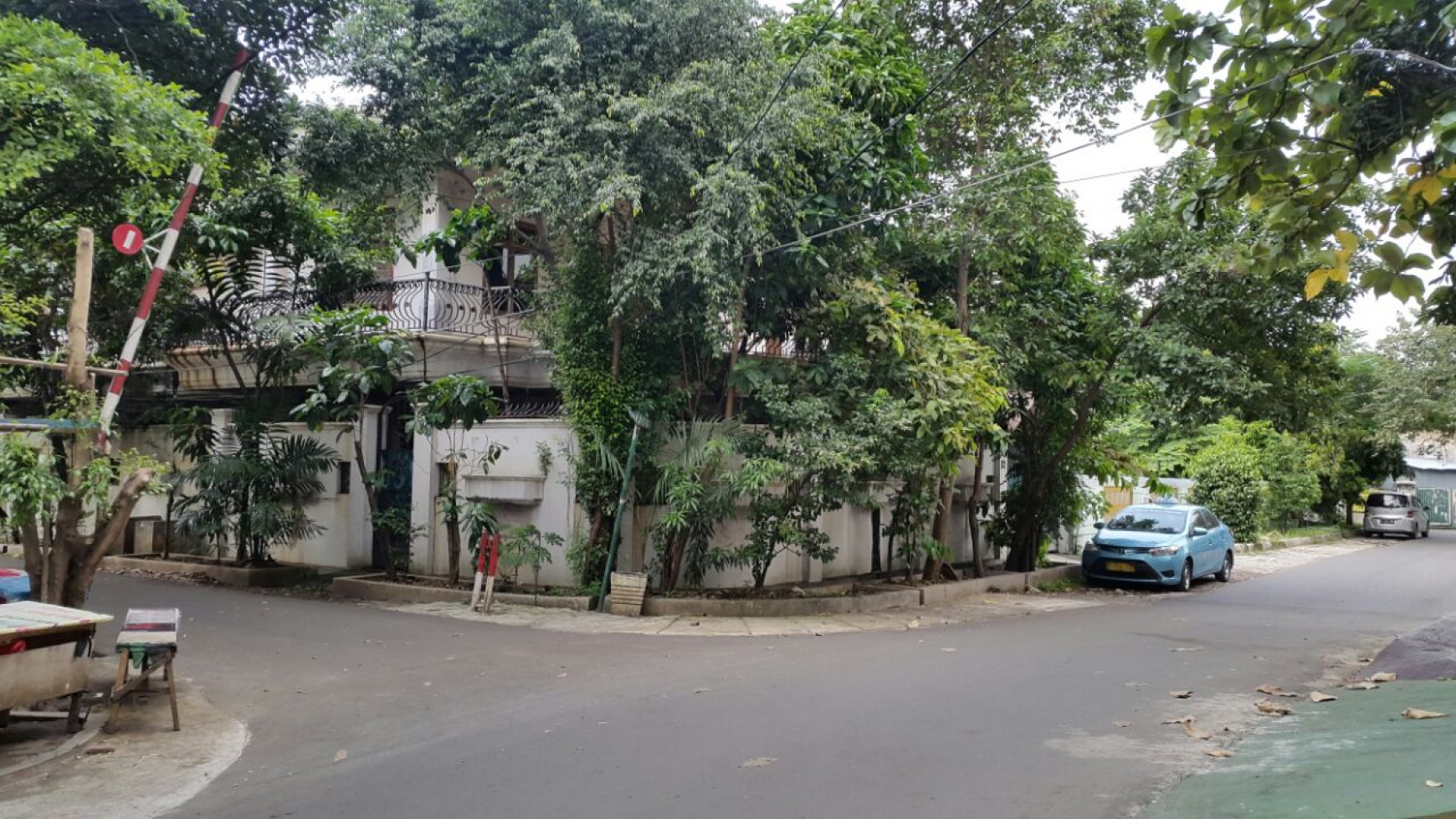 Rumah Asri Lokasi Cantik Cempaka Putih