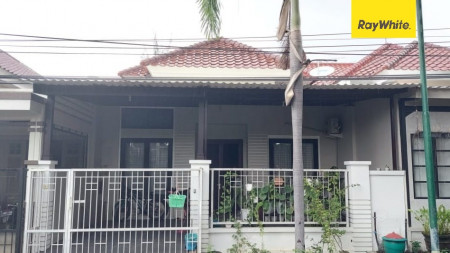 Dijual Rumah SHM di Central Park A Yani, Surabaya