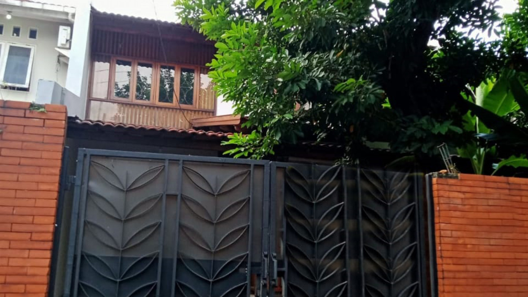 Rumah Siap Huni dan Strategis @Gudang Peluru, Tebet