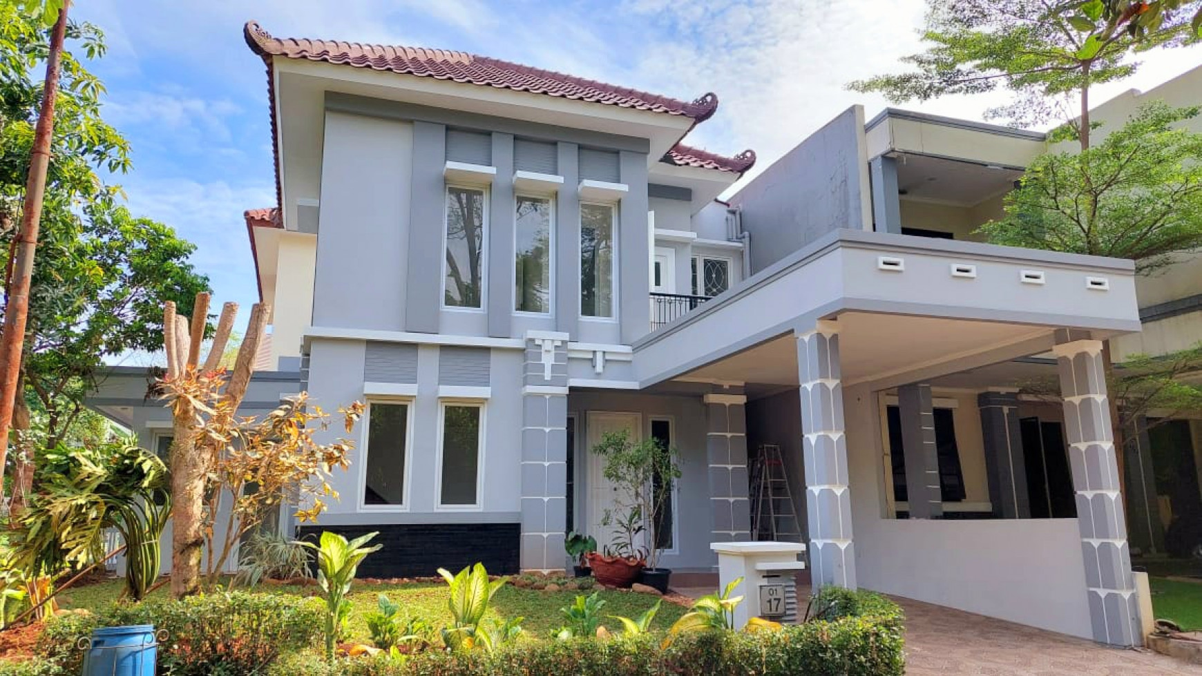 DIJUAL RUMAH DI LEGENDA WISATA CIBUBUR, DI HOOK, BARU RENOVASI, SIAP HUNI, 3 BEDROOMS