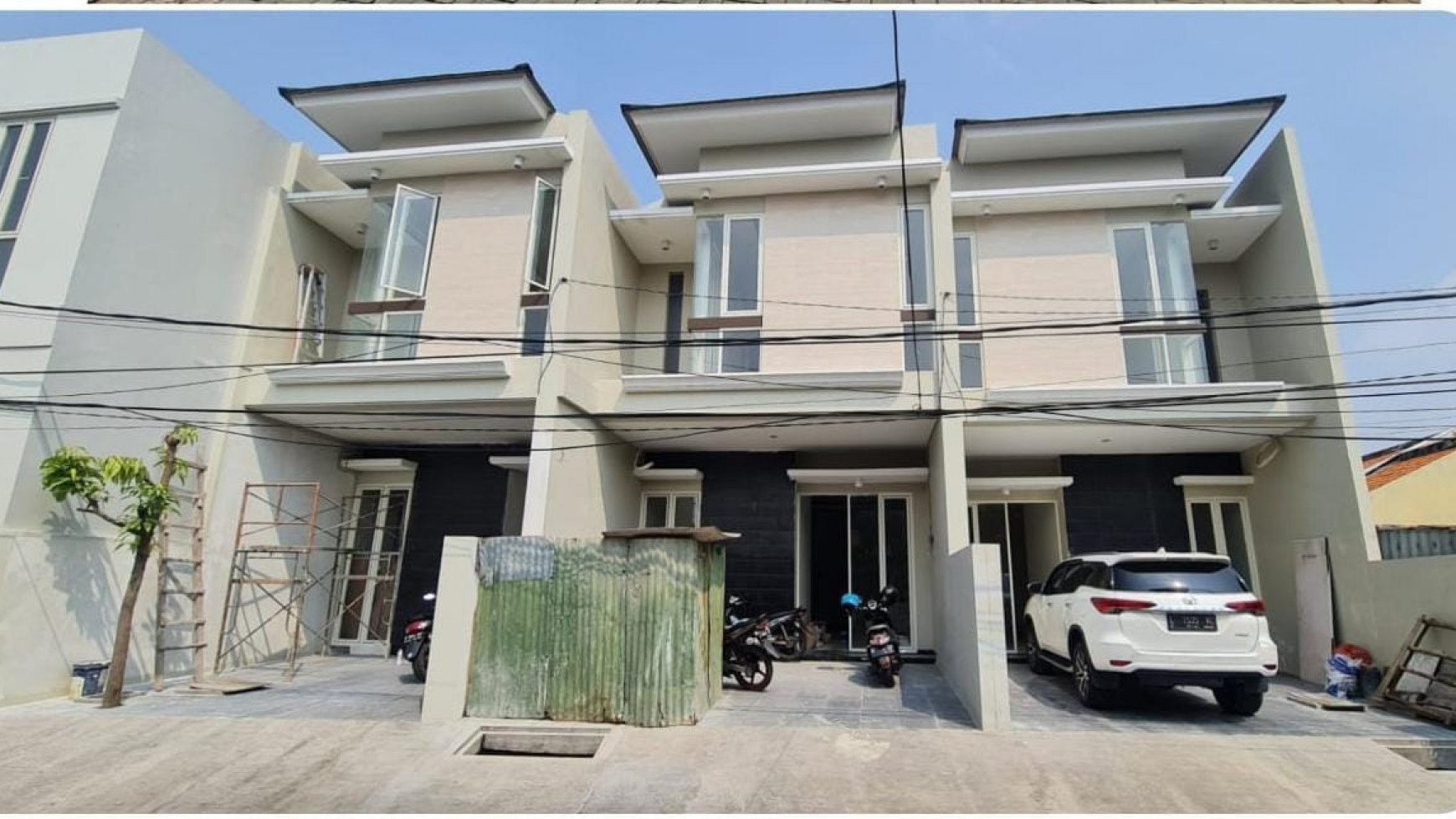 Dijual Rumah Modern Minimalis baru Gress, Kutisari Utara