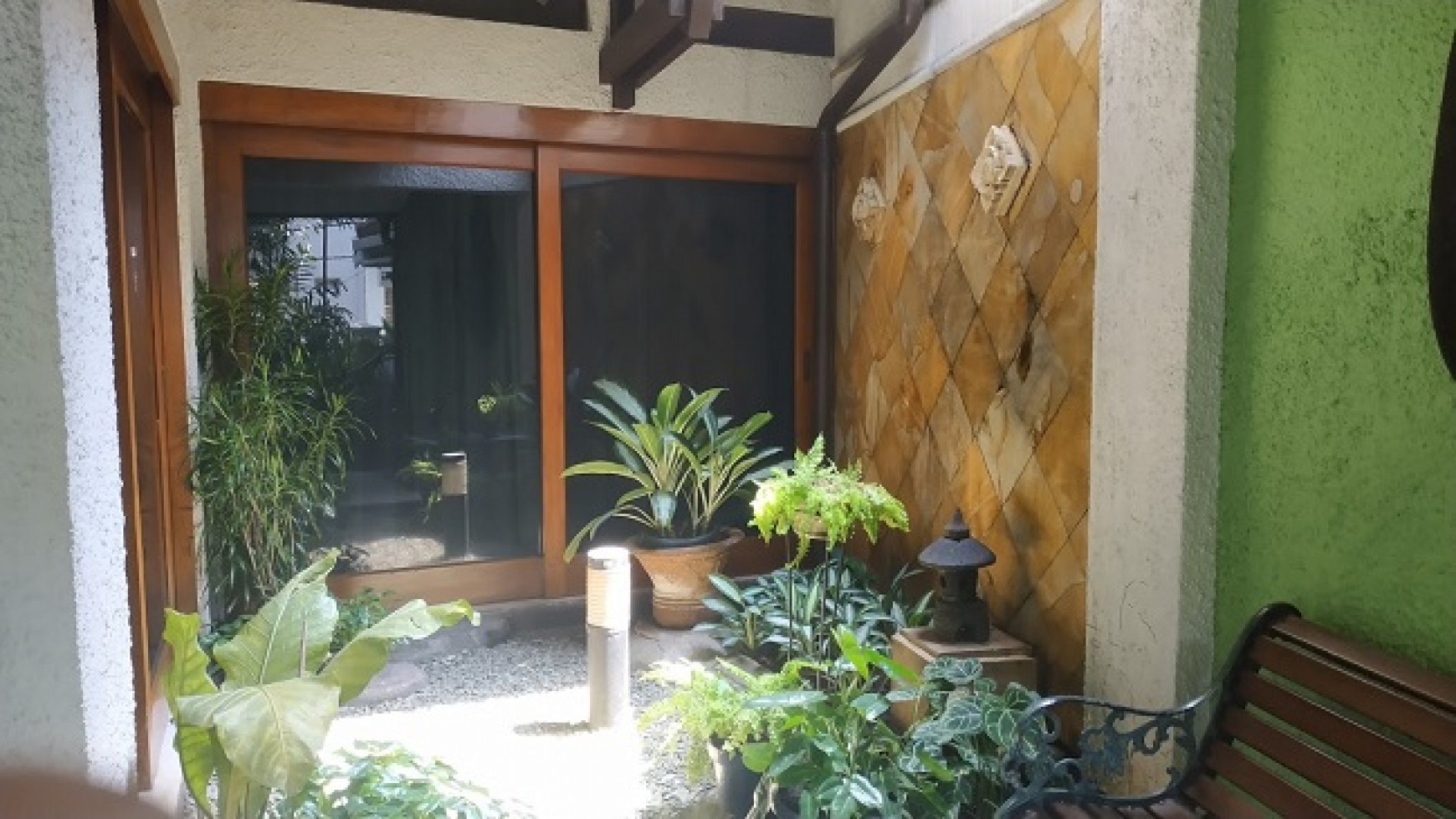 Rumah Siap huni Lokasi Prime Dalam Komplek Hangleukir  Jakarta Selatan