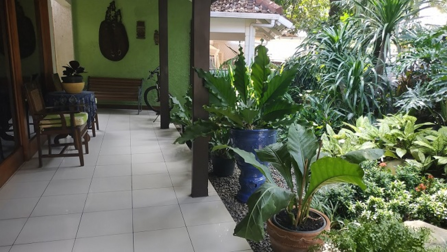 Rumah Siap huni Lokasi Prime Dalam Komplek Hangleukir  Jakarta Selatan