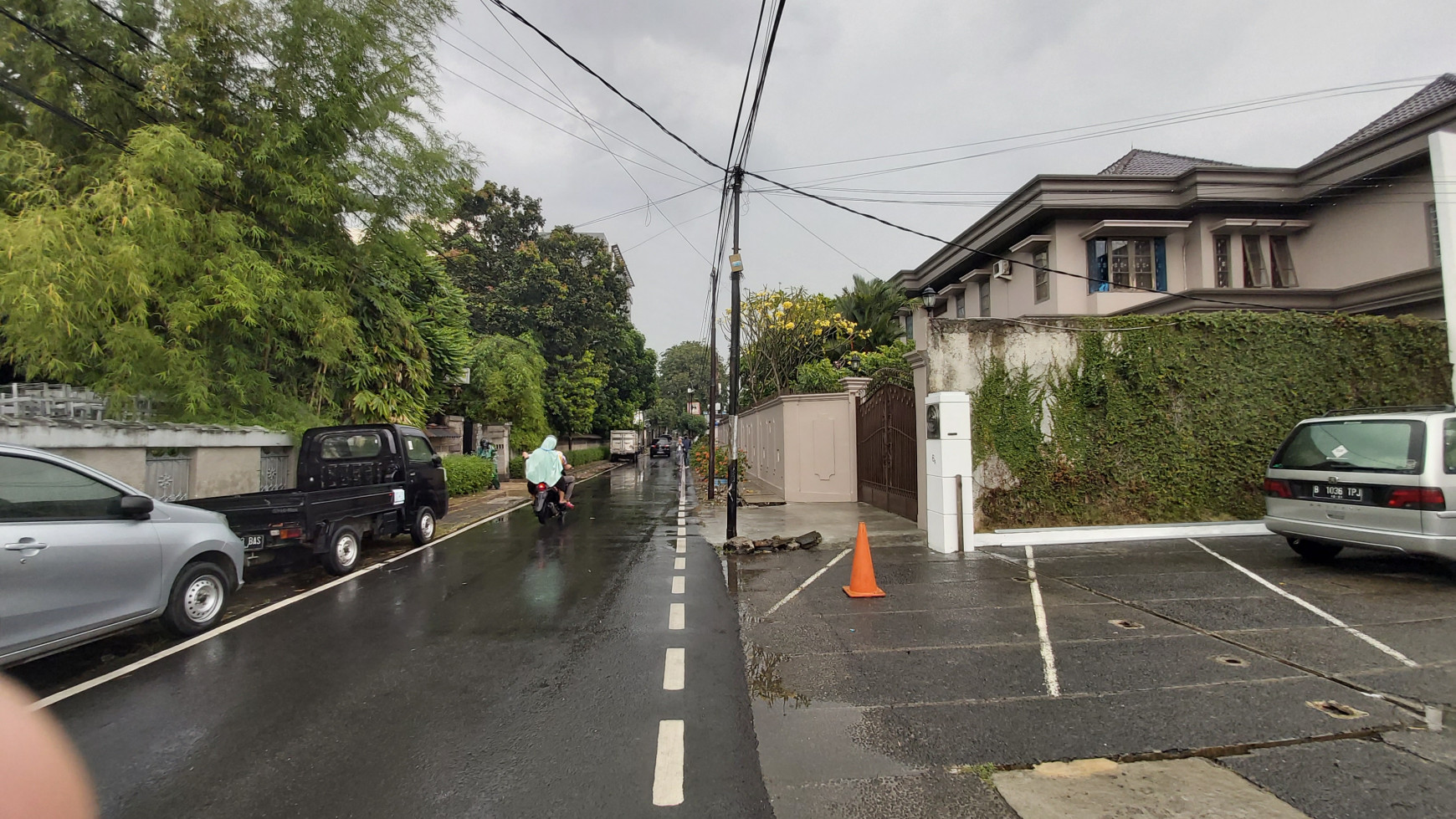 Dijual Rumah Warung Buncit Dekat dengan Superindo Pancoran Jakarta Selatan