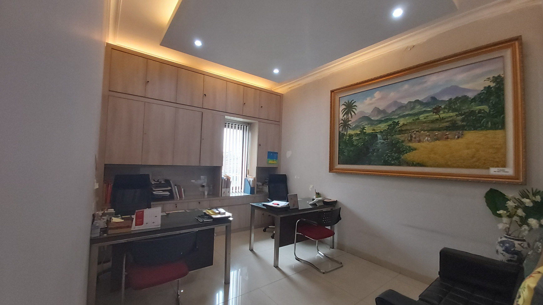 Rumah Town House Cocok Untuk Kantor atau Hunian Lokasi Strategis  Kemang Jakarta Selatan