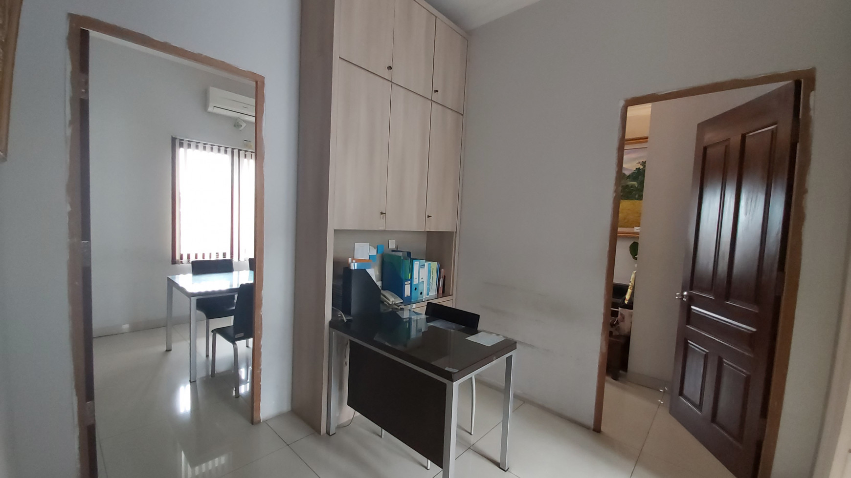 Rumah Town House Cocok Untuk Kantor atau Hunian Lokasi Strategis  Kemang Jakarta Selatan