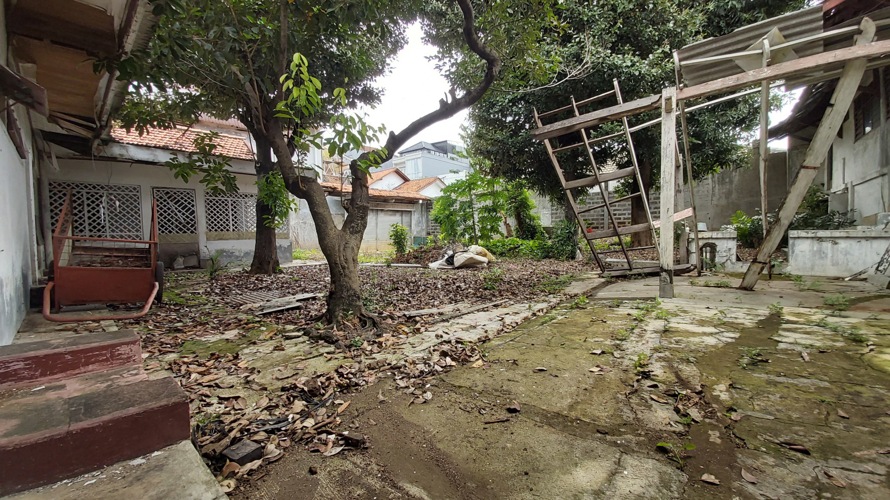 Rumah Hitung Tanah Dekat Stasiun Mrt Haji Nawi  Cocok Untuk Bangun Kos Kebayoran Baru Jaksel