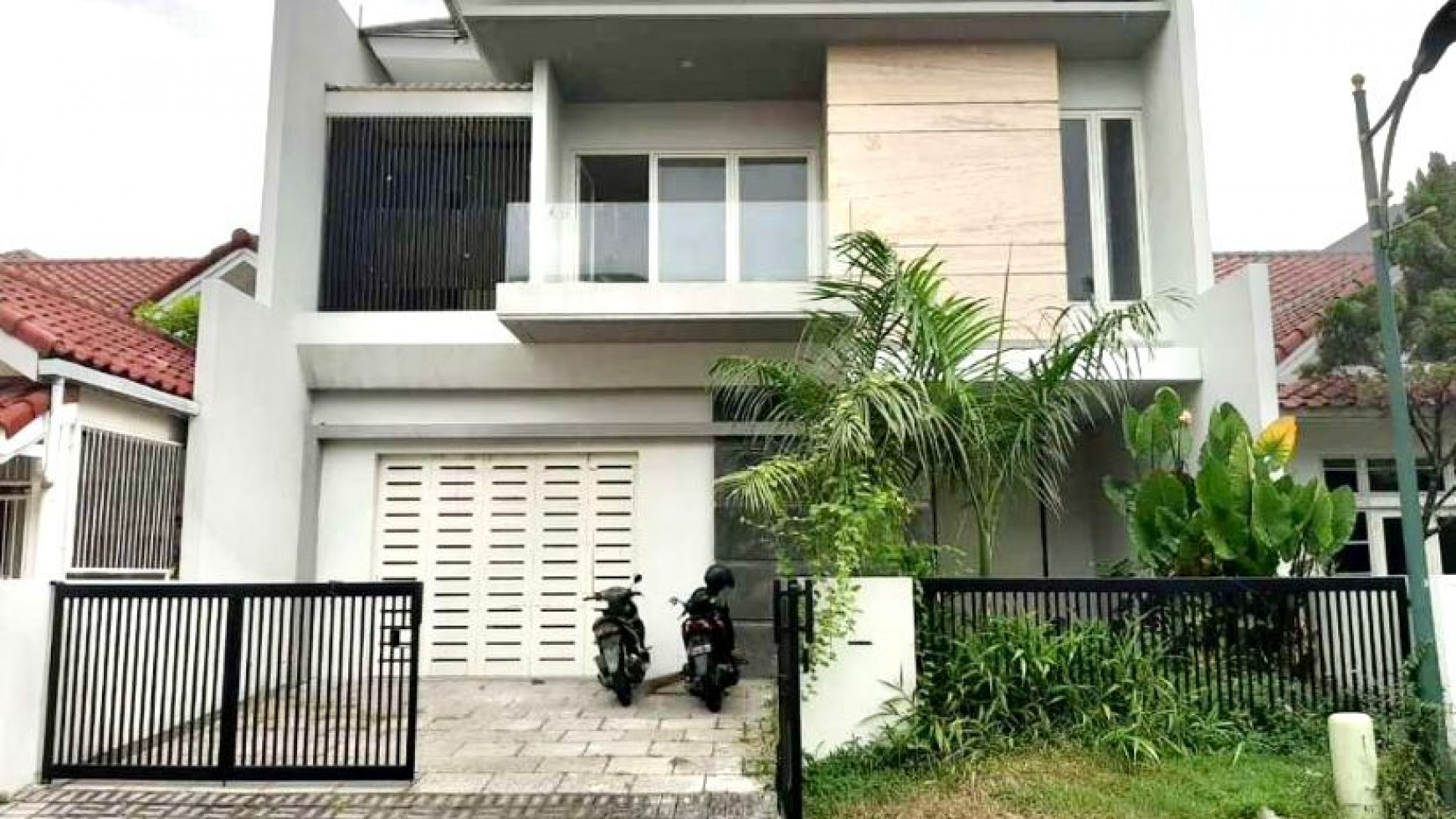 DIJUAL RUMAH BARU GRESS MINIMALIS DI CITRALAND UTAMA CLUSTER DEPAN