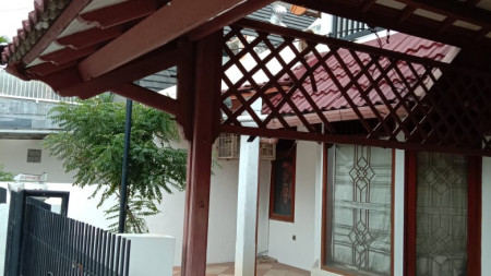 Rumah Siap Huni, Hunian Nyaman dan Asri @Pisok, Bintaro