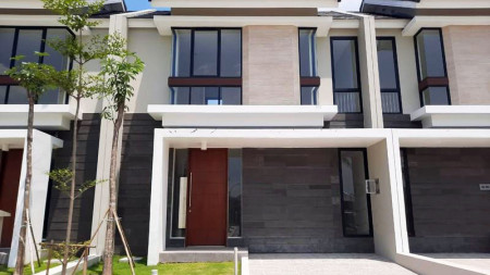 Rumah di Northwest Lake , Baru Gress, Minimalis, Lingkungan Elite, Row Jalan depan Lebar, Bisa untuk Rumah Tinggal/Kantor - LS -