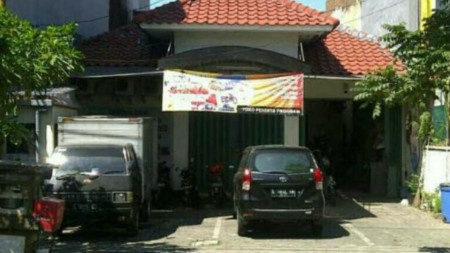 Dijual Rumah Strategis Surabaya Pusat Jl.Raya Kusuma Bangsa