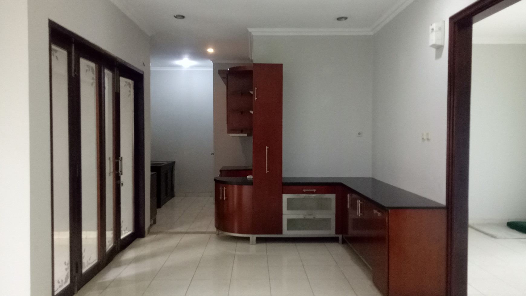 Rumah Minimalis Bagus di Perdagangan Bintaro