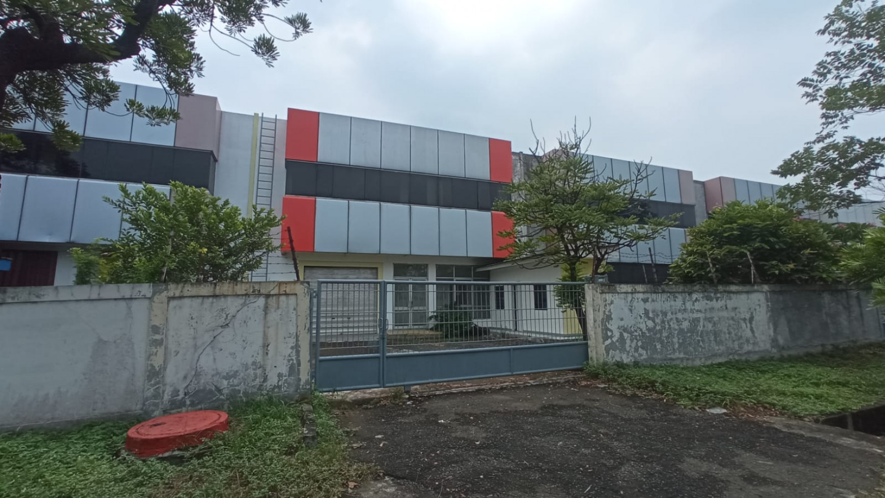 DISEWA GUDANG DAN KANTOR DI JABABEKA II (DUA)