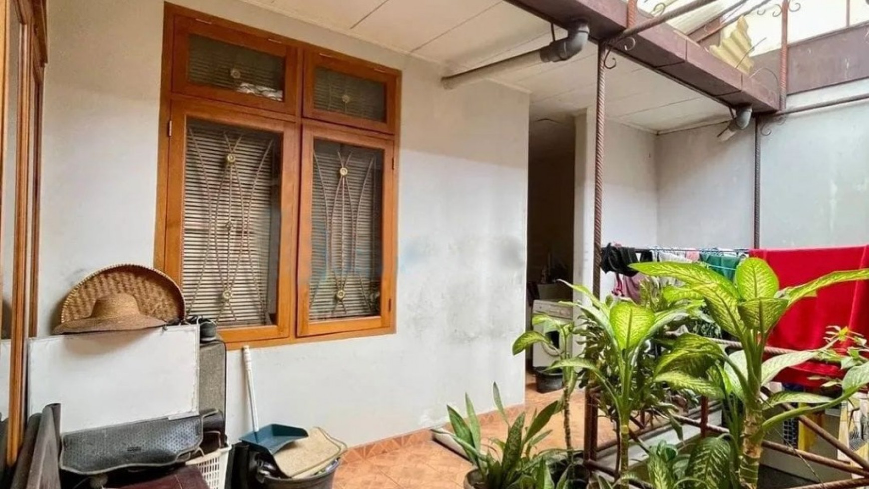 Dijual Rumah di Kebayoran Baru 2 lantai, halaman Belakang dan depan luas di Tulodong Bawah