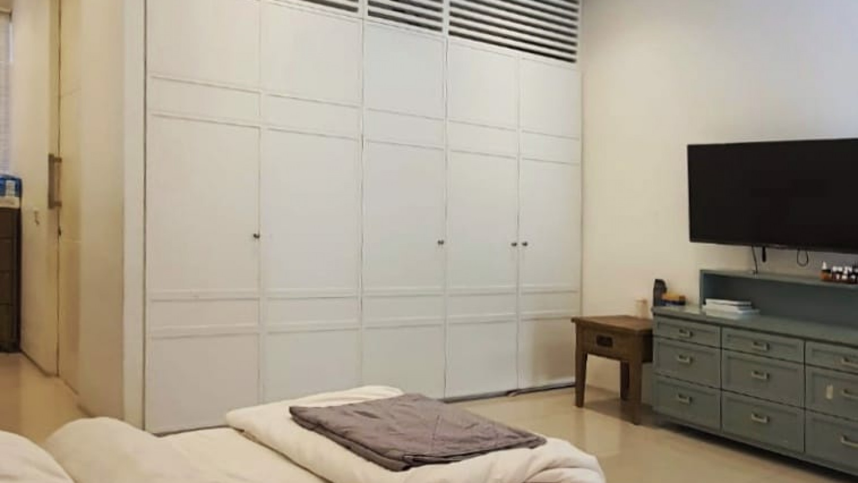 Dijual Rumah Alam Hijau Citraland Surabaya SEMI Furnished Modern 2 Lantai - SHM - Selatan - Siap Huni