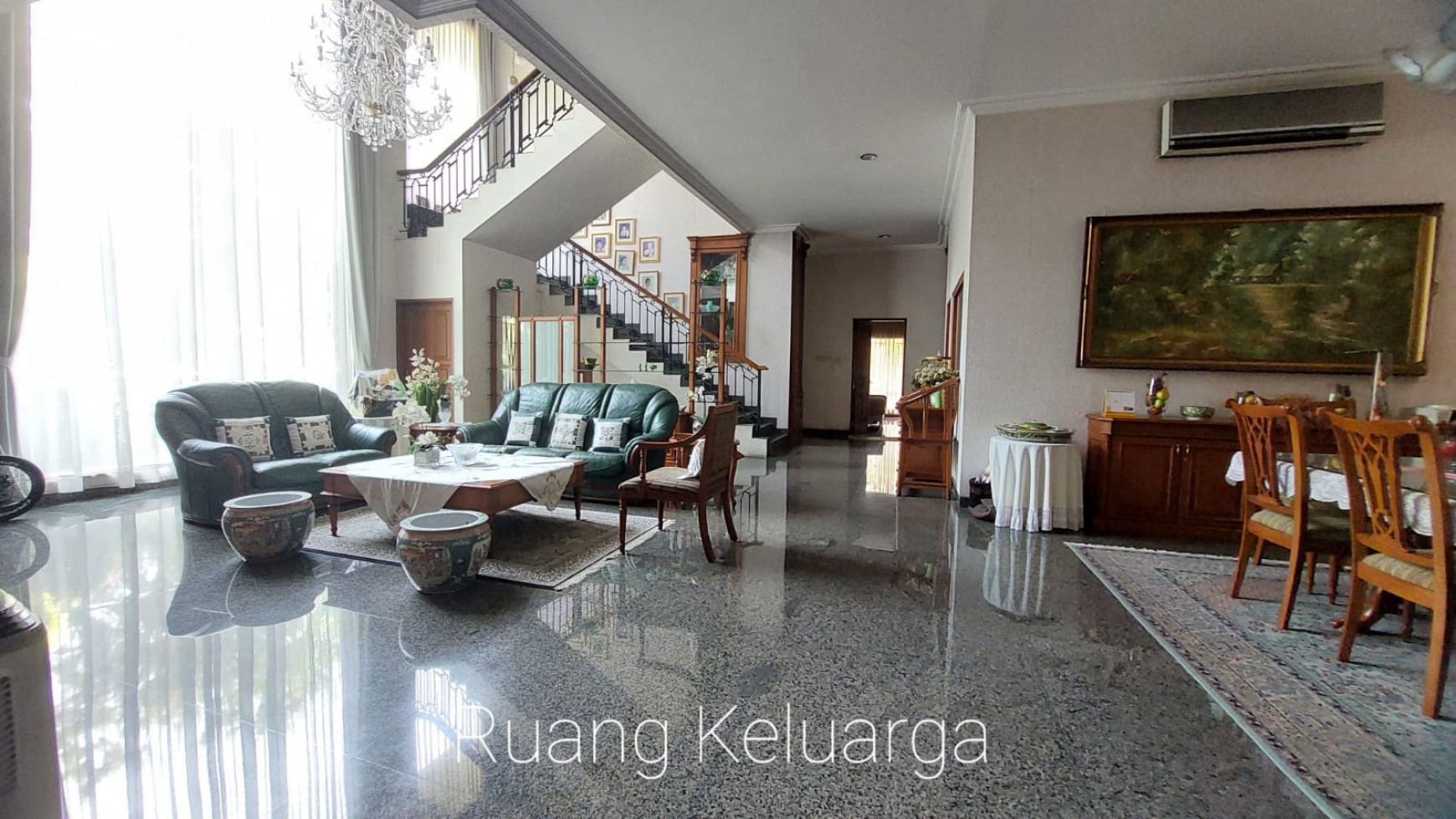 Rumah Cantik Dengan Gaya Modern Klasik 