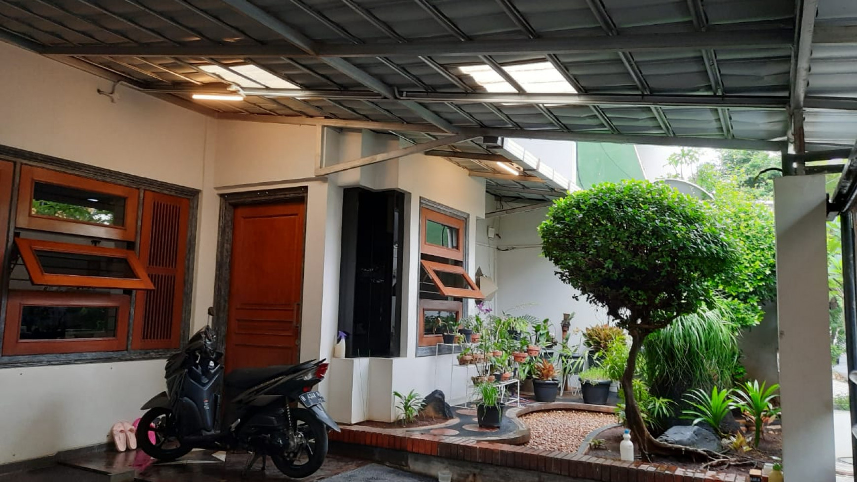 Dijual Rumah  Siap Huni 2 Lt.  di Taman Kedoya Baru/ Elok - Kedoya Selatan - Jakarta Barat