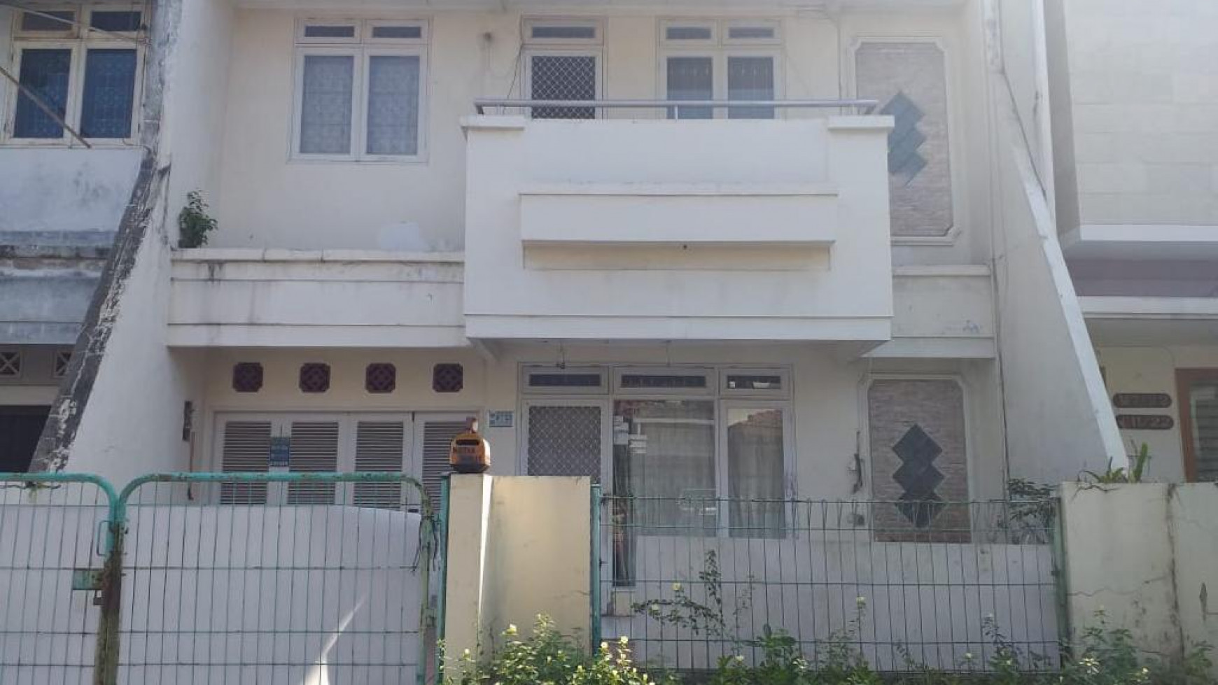 Dijual Rumah 2 Lt @ Permata Buana Tahap 2 - Jakarta Barat