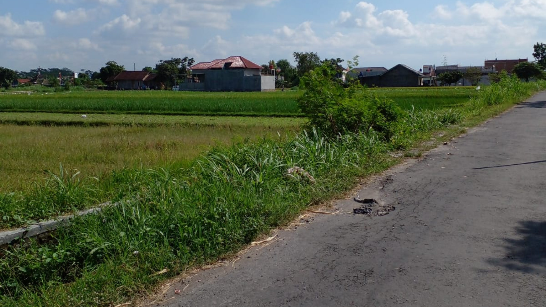 Tanah Pekarangan Luas 1855 Meter Persegi Dekat Akademi Angkatan Udara Jl Raya Solo-Yogyakarta