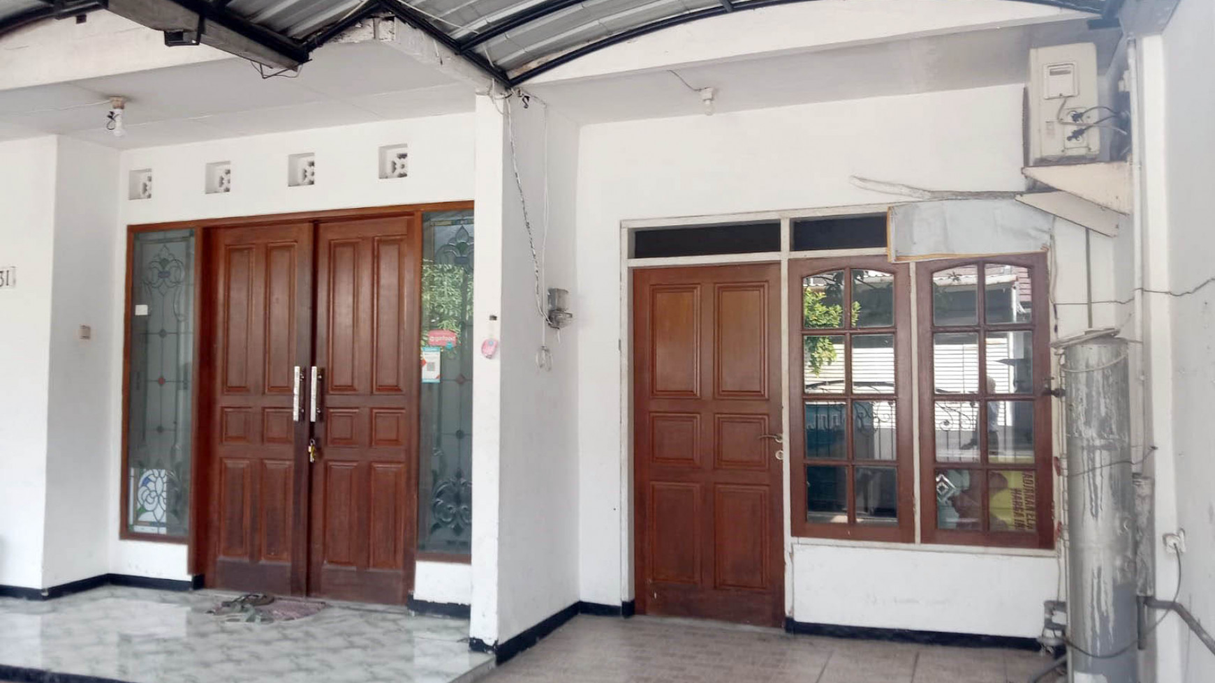 Rumah di Kutisari Indah Selatan, Terawat, Row Jalan 8 meter - NH -