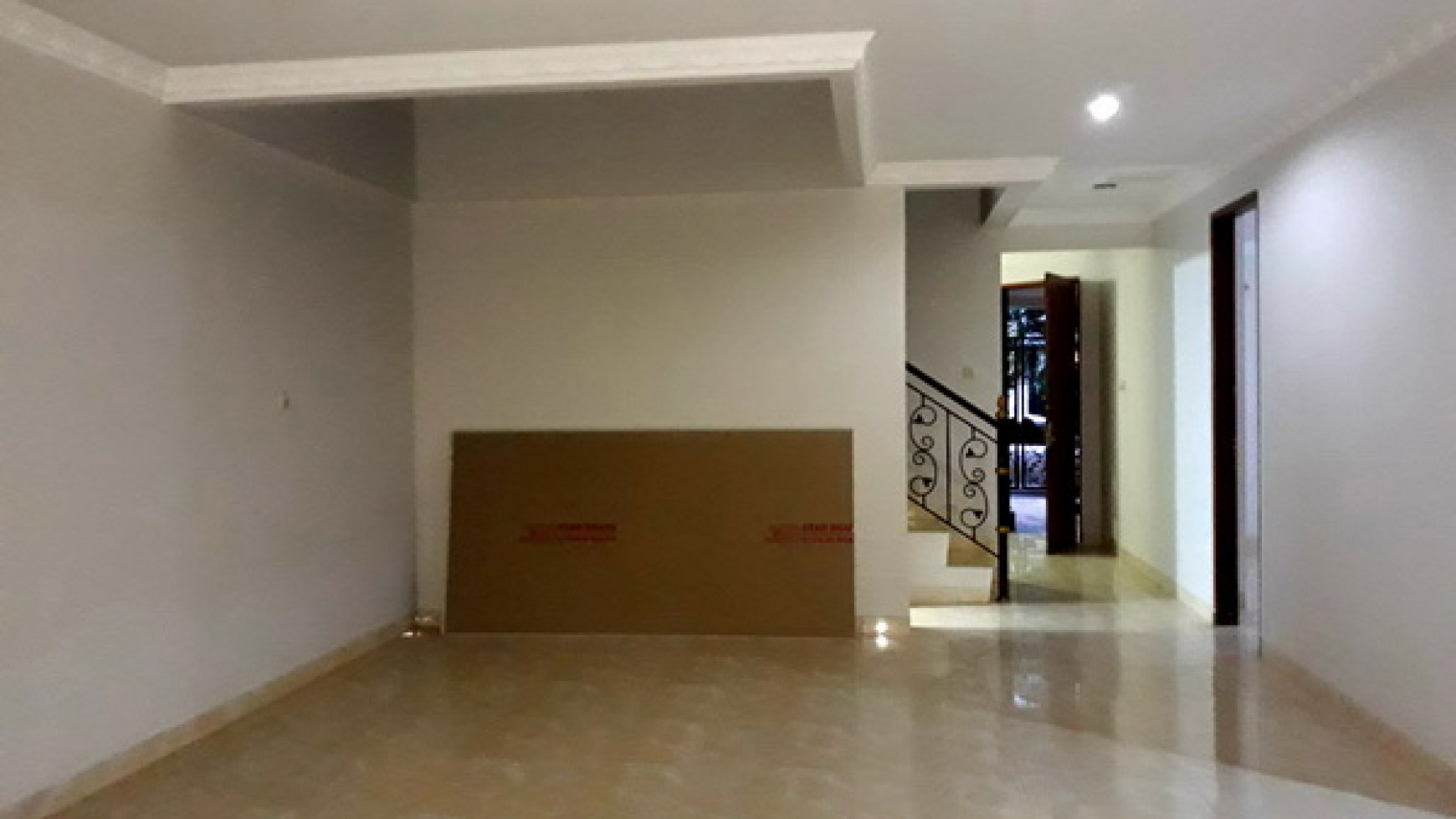 For Rent House-Siap Huni @ Taman Kedoya Baru - Jakarta Barat