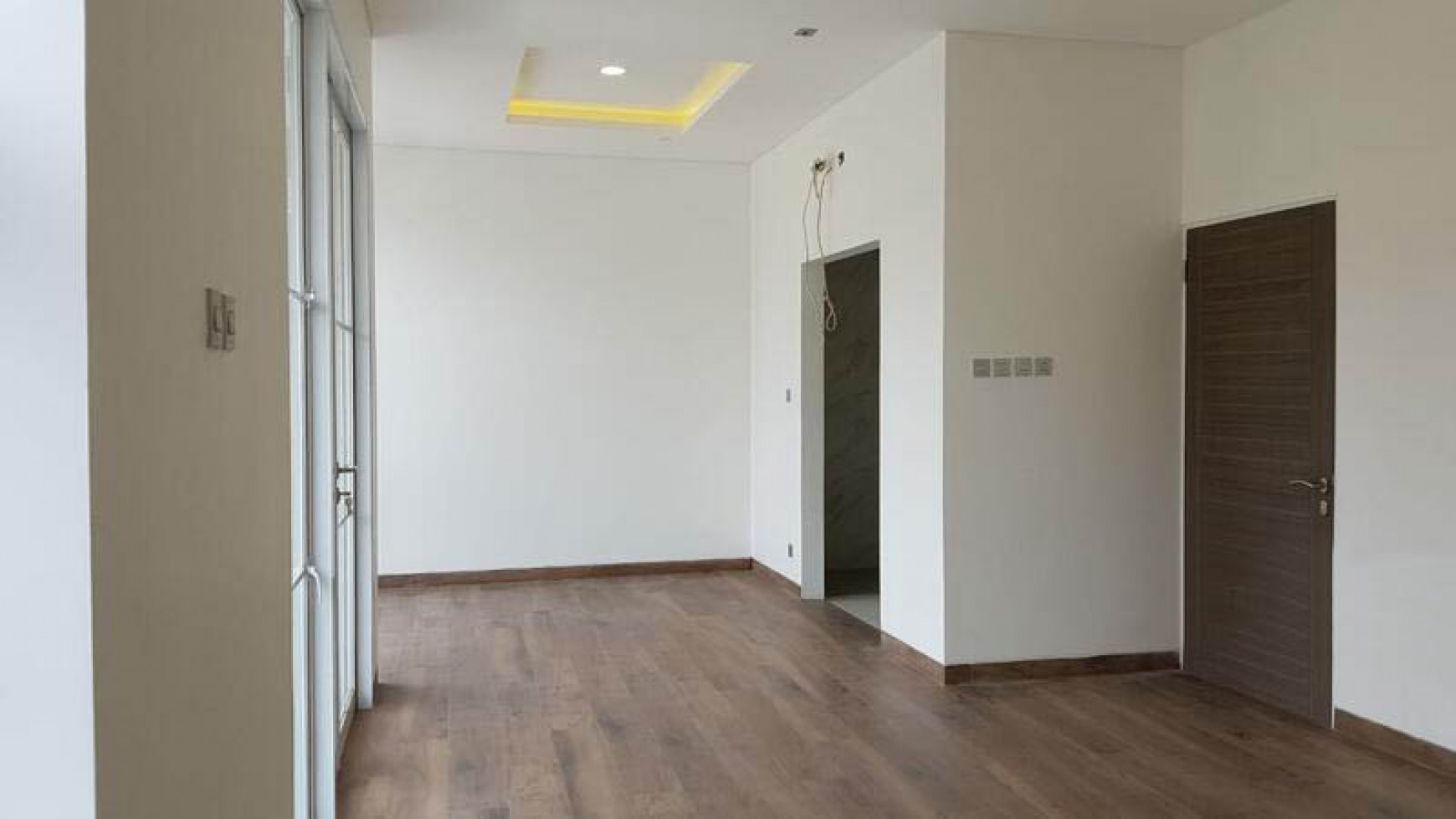 Rumah Bagus Renovasi Turun Harga..  Gading Kirana Timur, Kelapa Gading, Luas 9x17m2