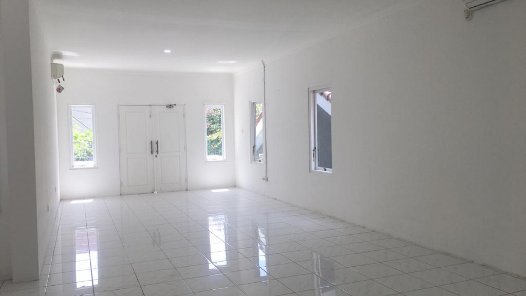 DISEWA RUMAH JL CIBEBER KEBAYORAN BARU JAKARTA SELATAN