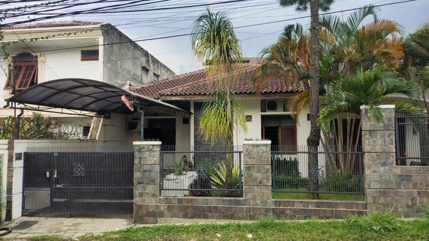 Rumah Mewah Di Setra Indah Raya