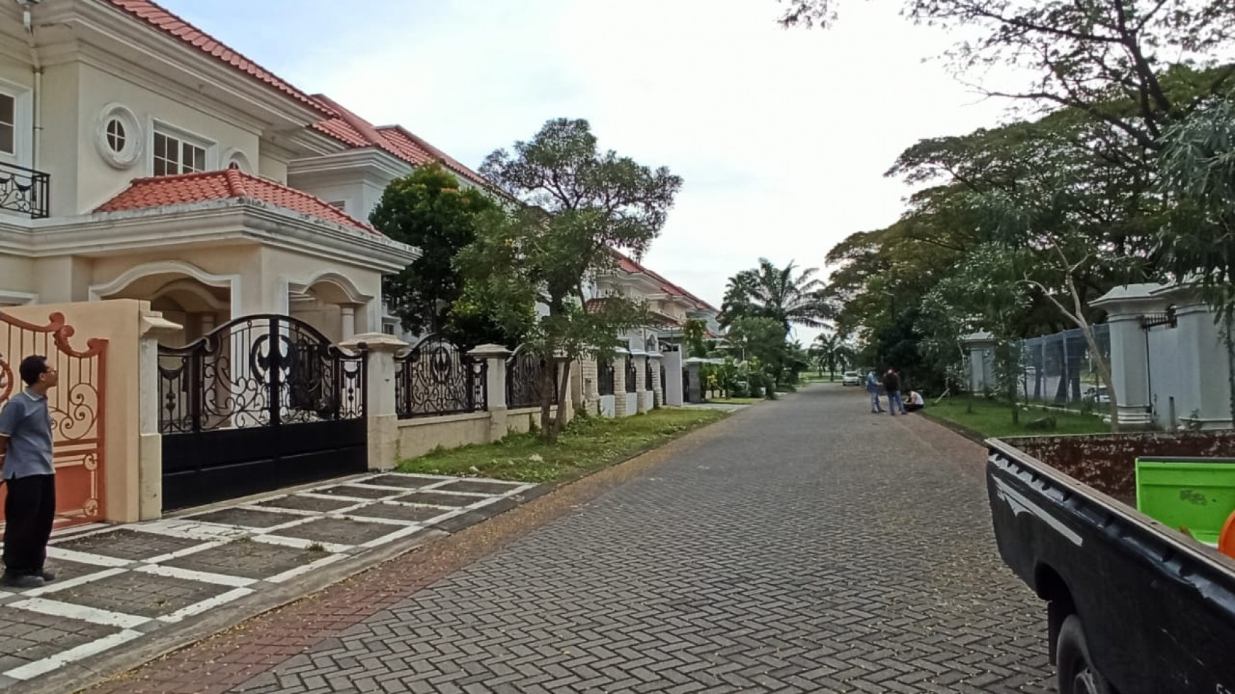 Rumah Dijual Esplanade Citraland Surabaya Barat  Dekat UC 