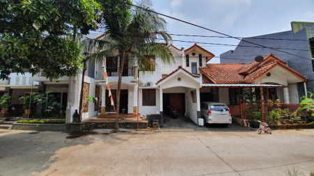 Rumah cantik, Siap Huni di Cluster Mutiara Depok.