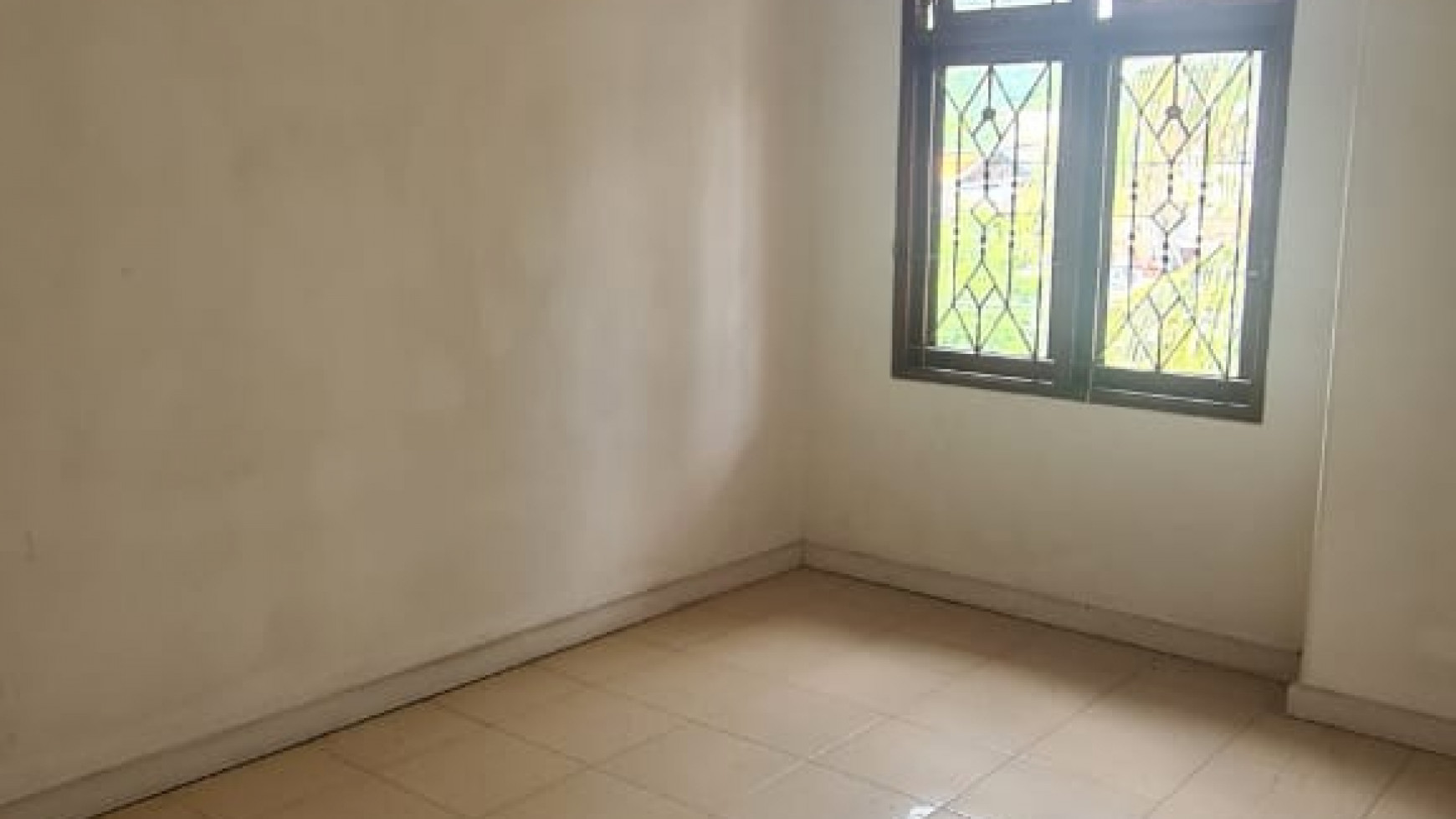 Rumah cantik, Siap Huni di Cluster Mutiara Depok.