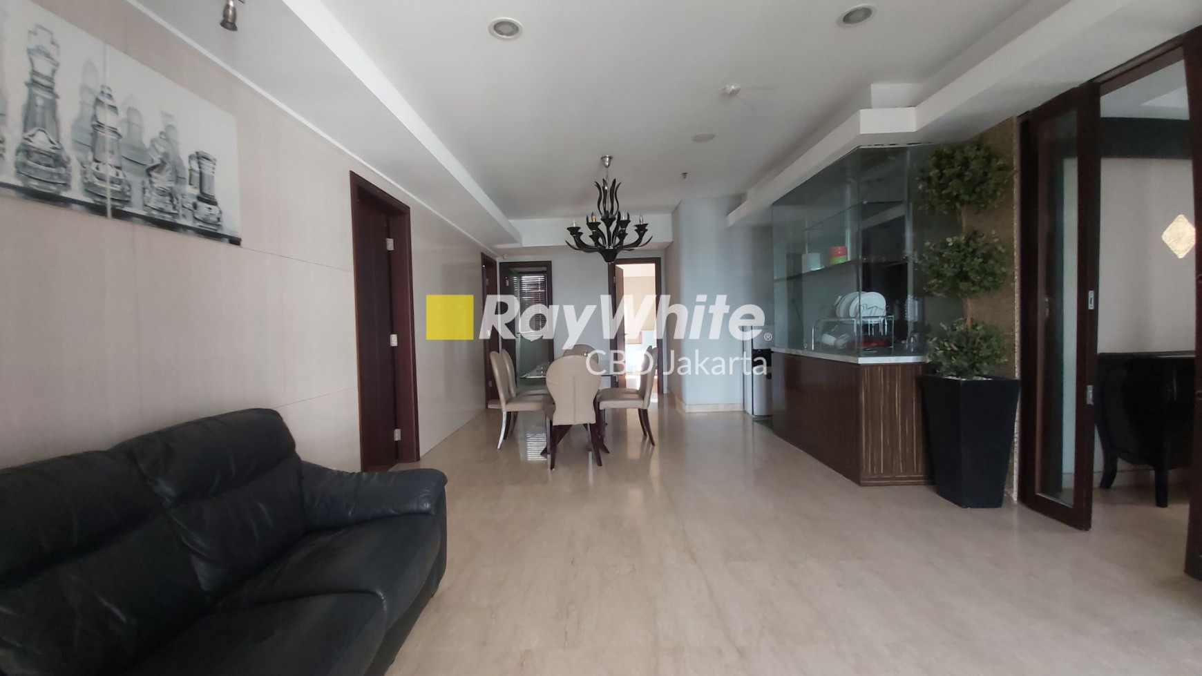 Dijual Cepat !! Apartemen The Royale Springhill Kemayoran Jakarta Pusat - 3 BR Private Lift