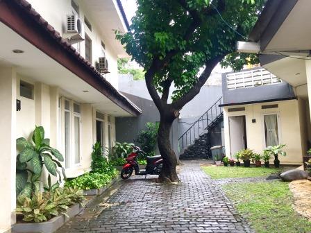 Dijual Rumah Kost + paviliun di Komplek , JL Gatot Subroto , Jaksel