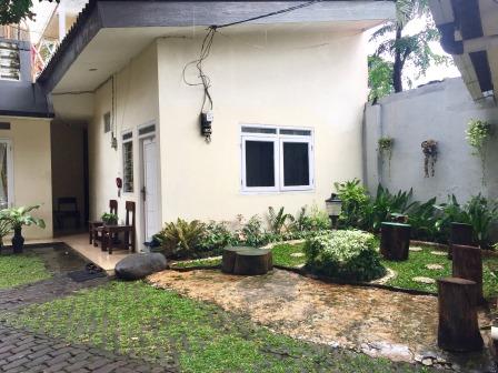 Dijual Rumah Kost + paviliun di Komplek , JL Gatot Subroto , Jaksel