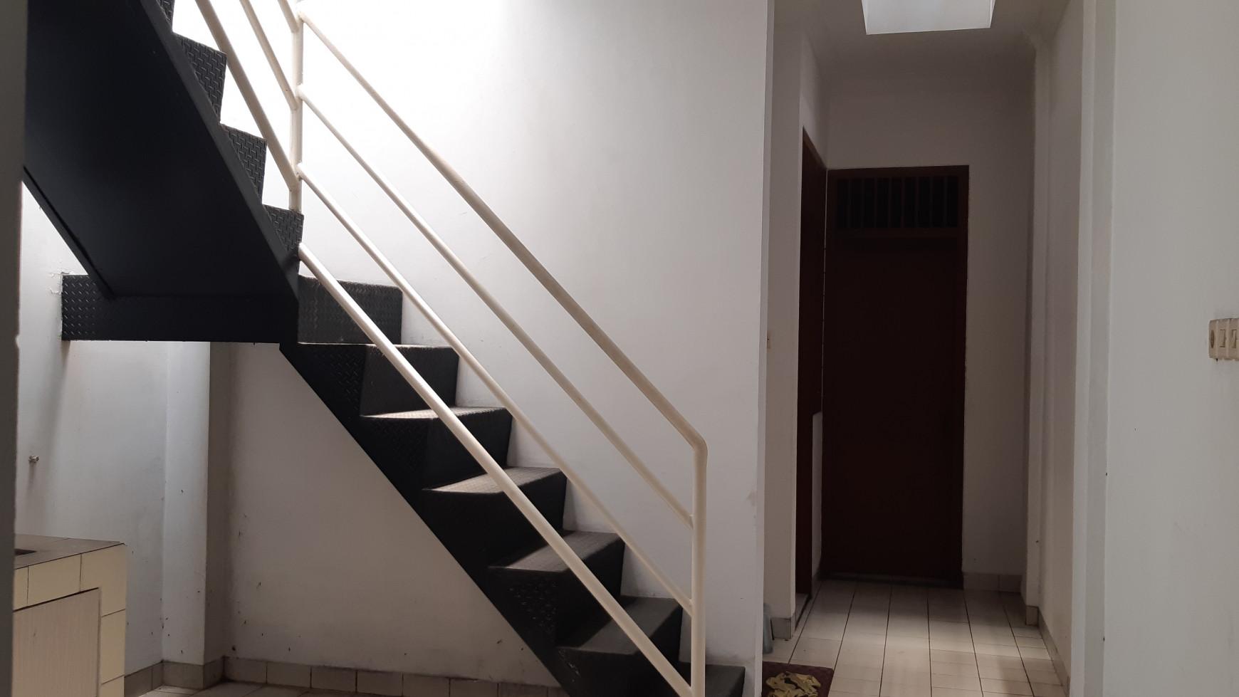 Dijual rumah 1.5lt terawat dan siap huni area Cipete Selatan , Jaksel dekat M R T