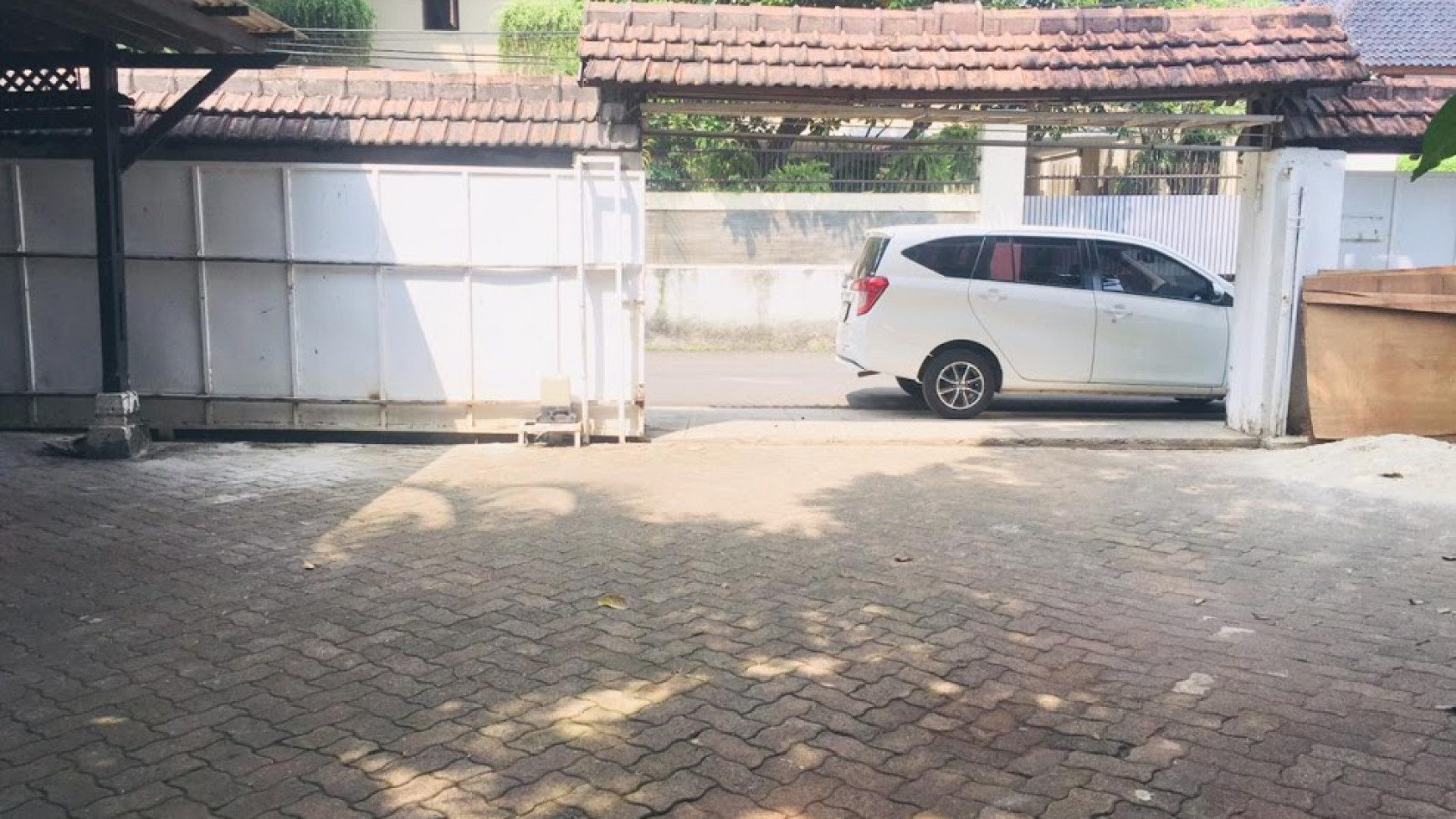 Dijual Rumah Asri Hitung Tanah Komplek MPR Bebas Banjir Cilandak Jakarta Selatan