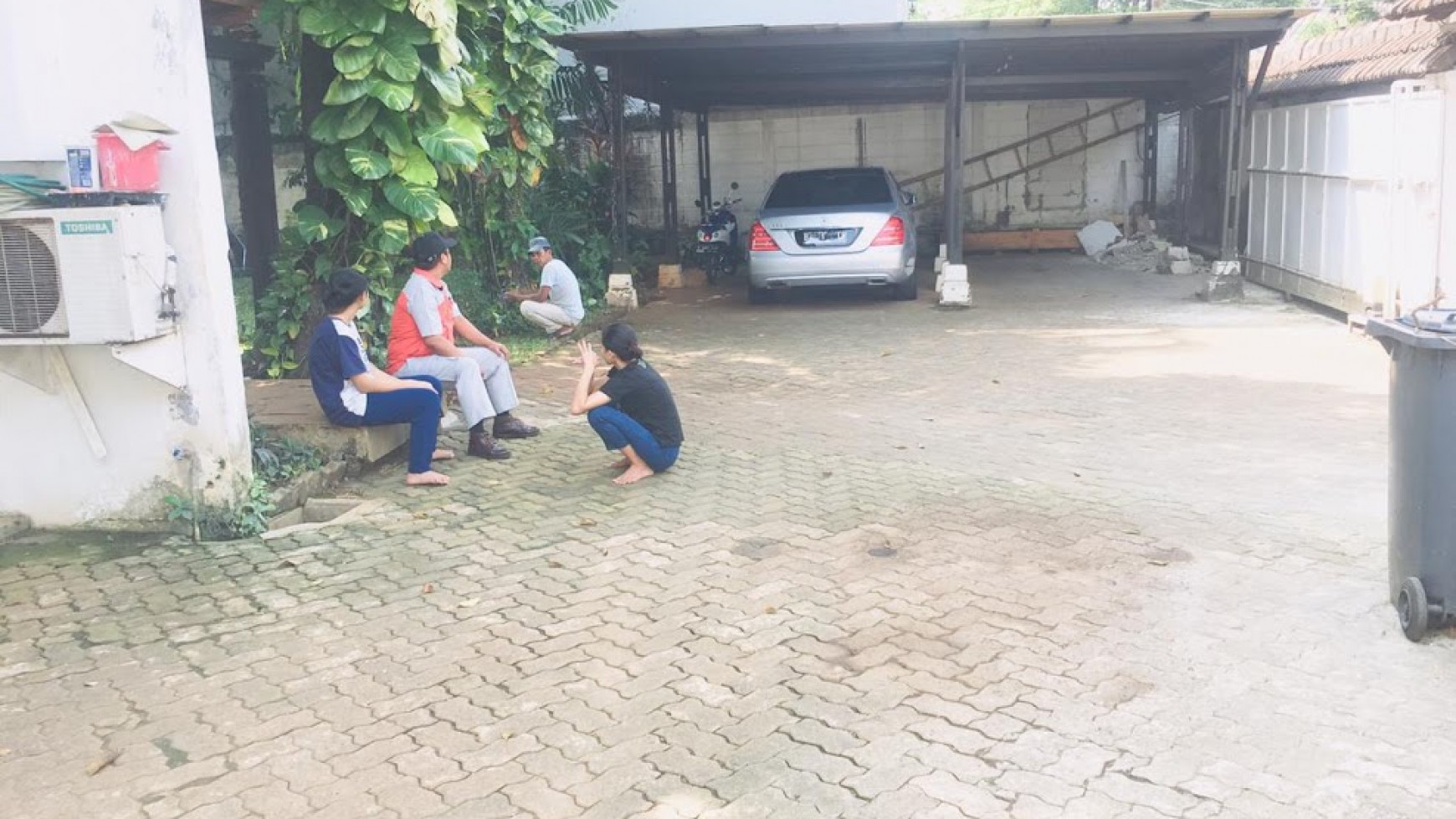 Dijual Rumah Asri Hitung Tanah Komplek MPR Bebas Banjir Cilandak Jakarta Selatan