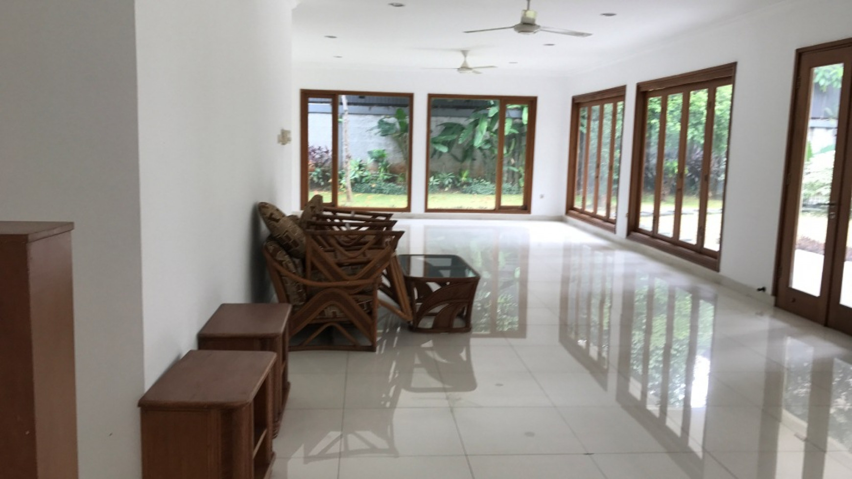 Beautiful Townhouse For Rent at Kemang