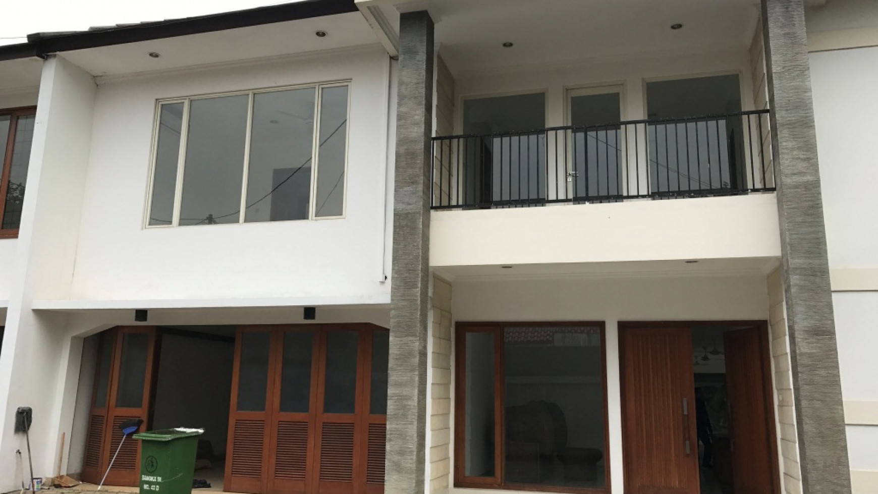 Beautiful Townhouse For Rent at Kemang