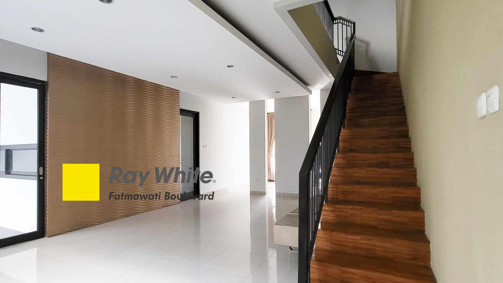 RUMAH BAGUS DESIGN MINIMALIST MODERN JALAN 2MOBIL TEBET BARAT