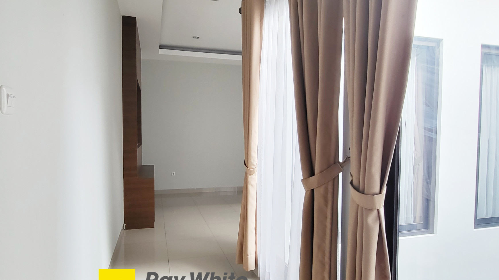 RUMAH BAGUS DESIGN MINIMALIST MODERN JALAN 2MOBIL TEBET BARAT