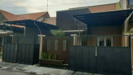 Dijual Rumah *Jl.Babatan Pratama* *(Row Jalan 3 mobil Luas)* Modern Minimalis Fresh siap Huni