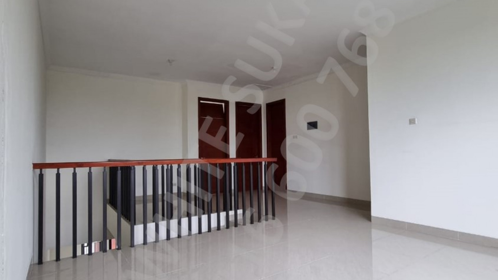 Dijual Rumah 3 Lantai di Setraduta Kota Bandung