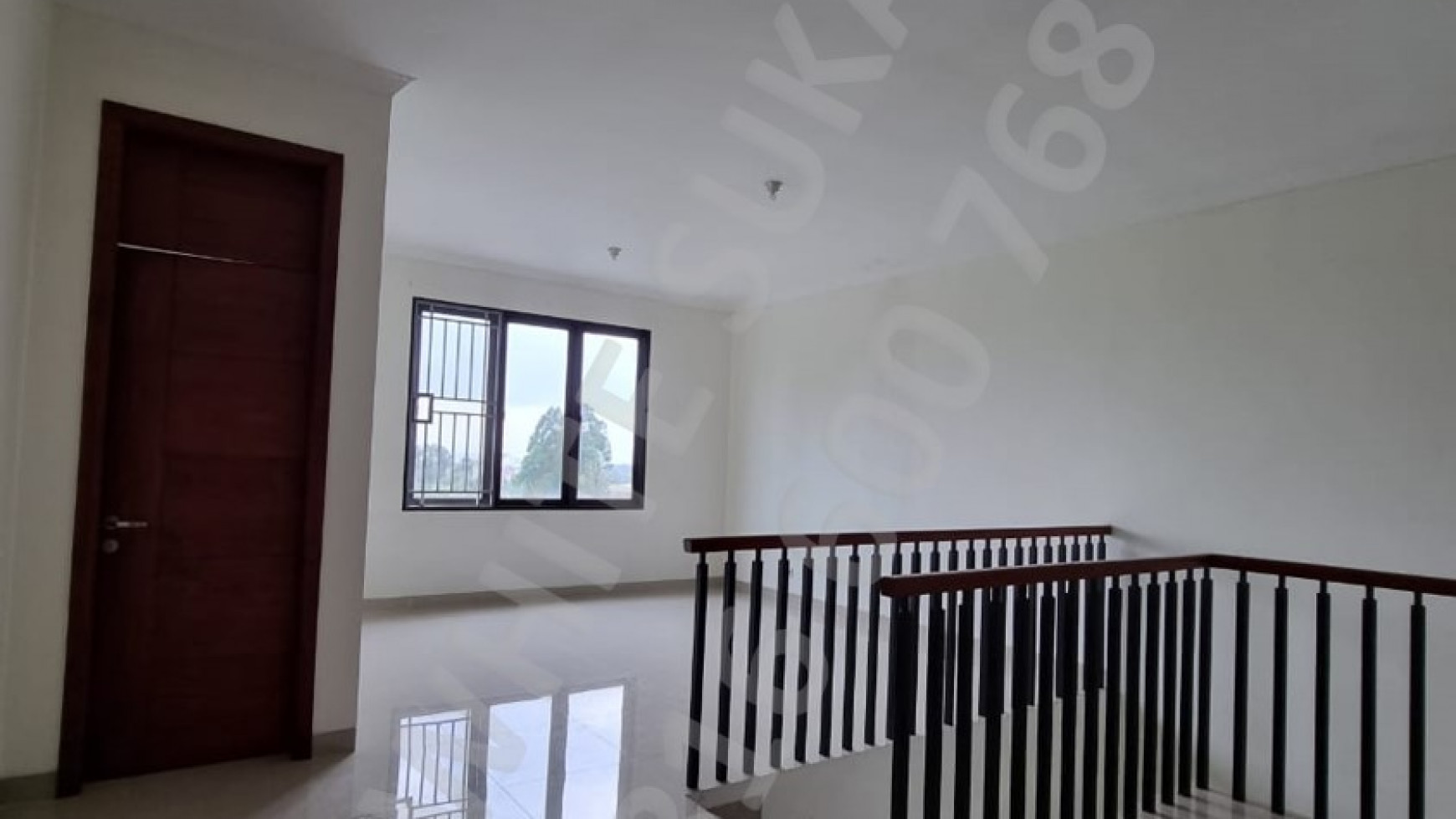 Dijual Rumah 3 Lantai di Setraduta Kota Bandung