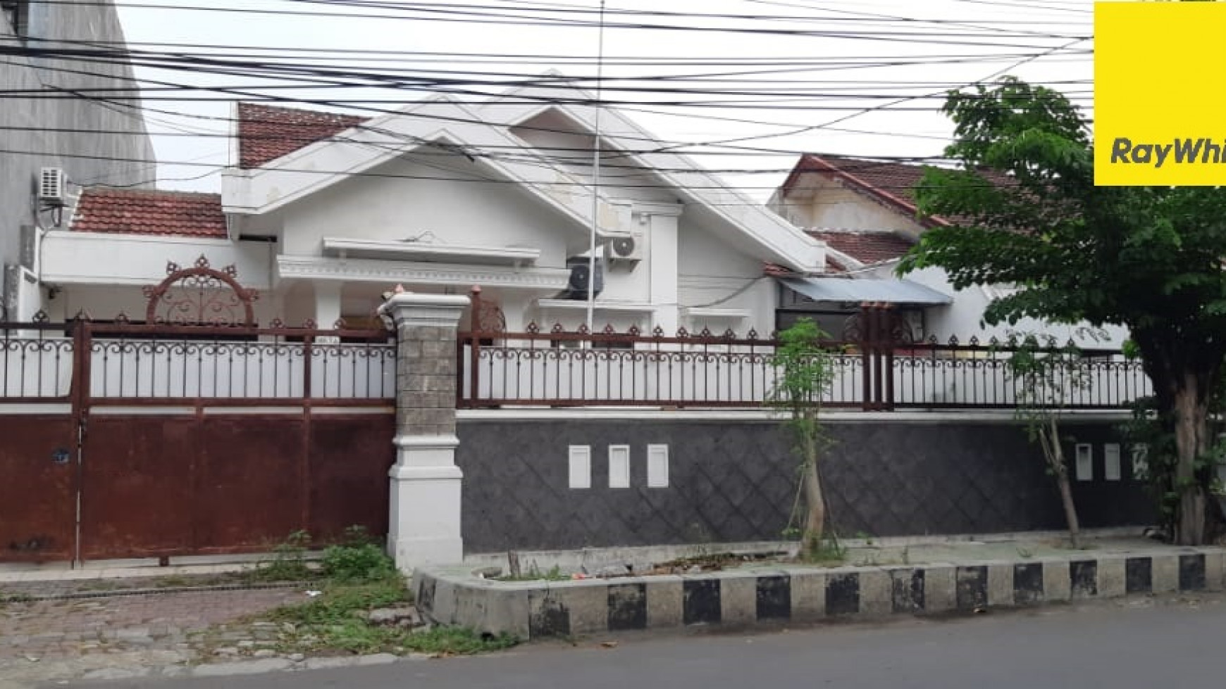 Dijual Cepat Rumah SHM di Jl Raya Sukomanunggal, Surabaya