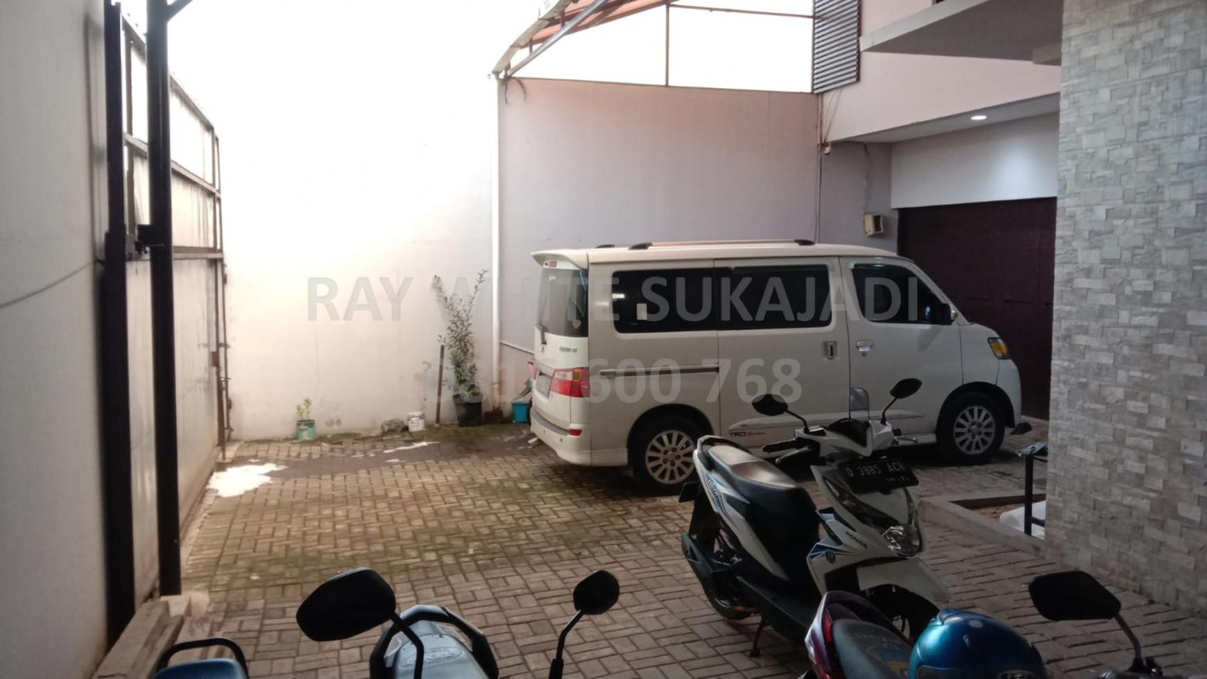 Disewakan Rumah Kantor 2 Lantai di Sayap Pajajaran Kota Bandung