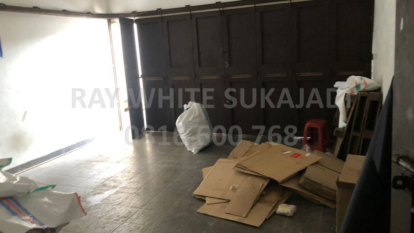 Disewakan Rumah Kantor 2 Lantai di Sayap Pajajaran Kota Bandung