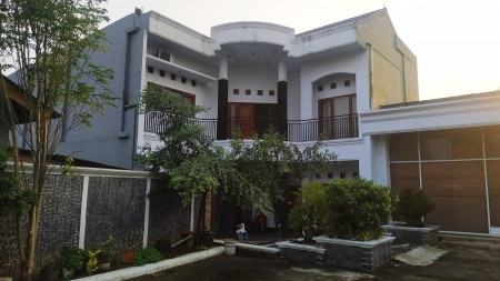  Rumah di Jl. Cempaka 2 Jatribening baru, Pondok Gede BEKASI