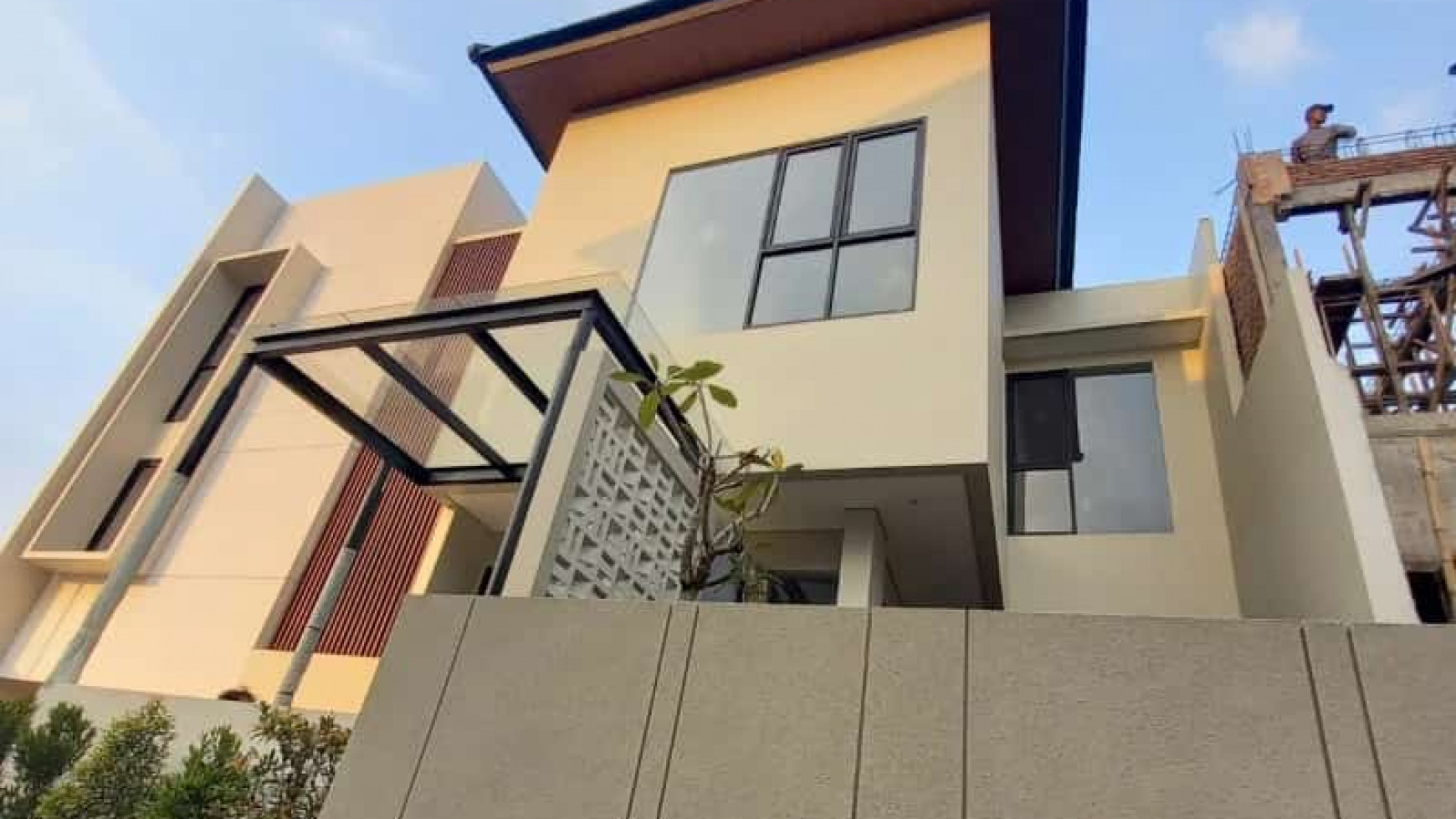 Dijual Brand New Dalam Cluster Ada Kolam Lokasi Strategis Cilandak Jakarta Selatan